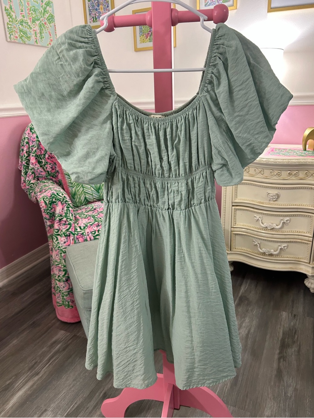 Women’s mini dress, puff sleeves and crinoline, by Francesca’s miami, Medium